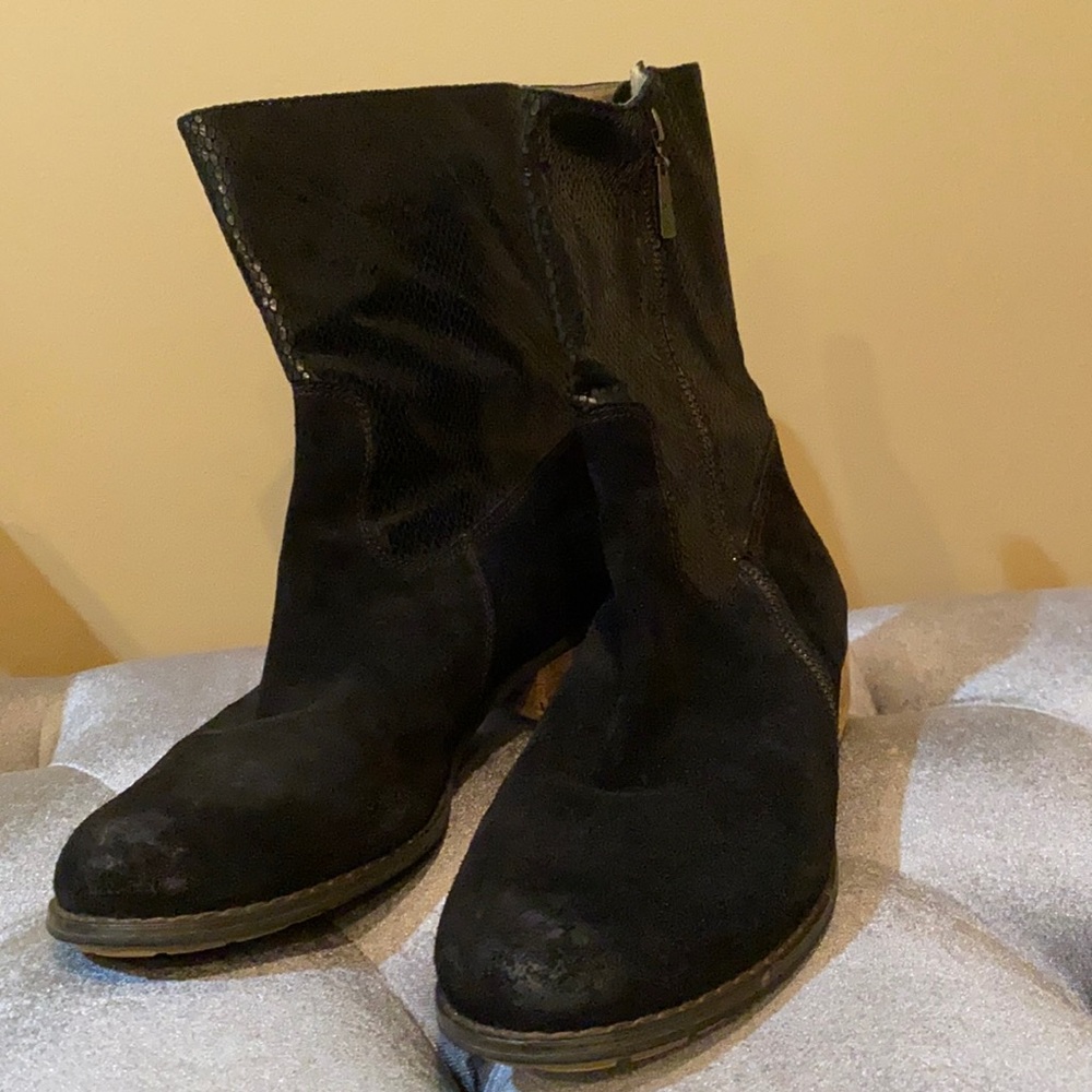 Suede/Leather Ankle Boots